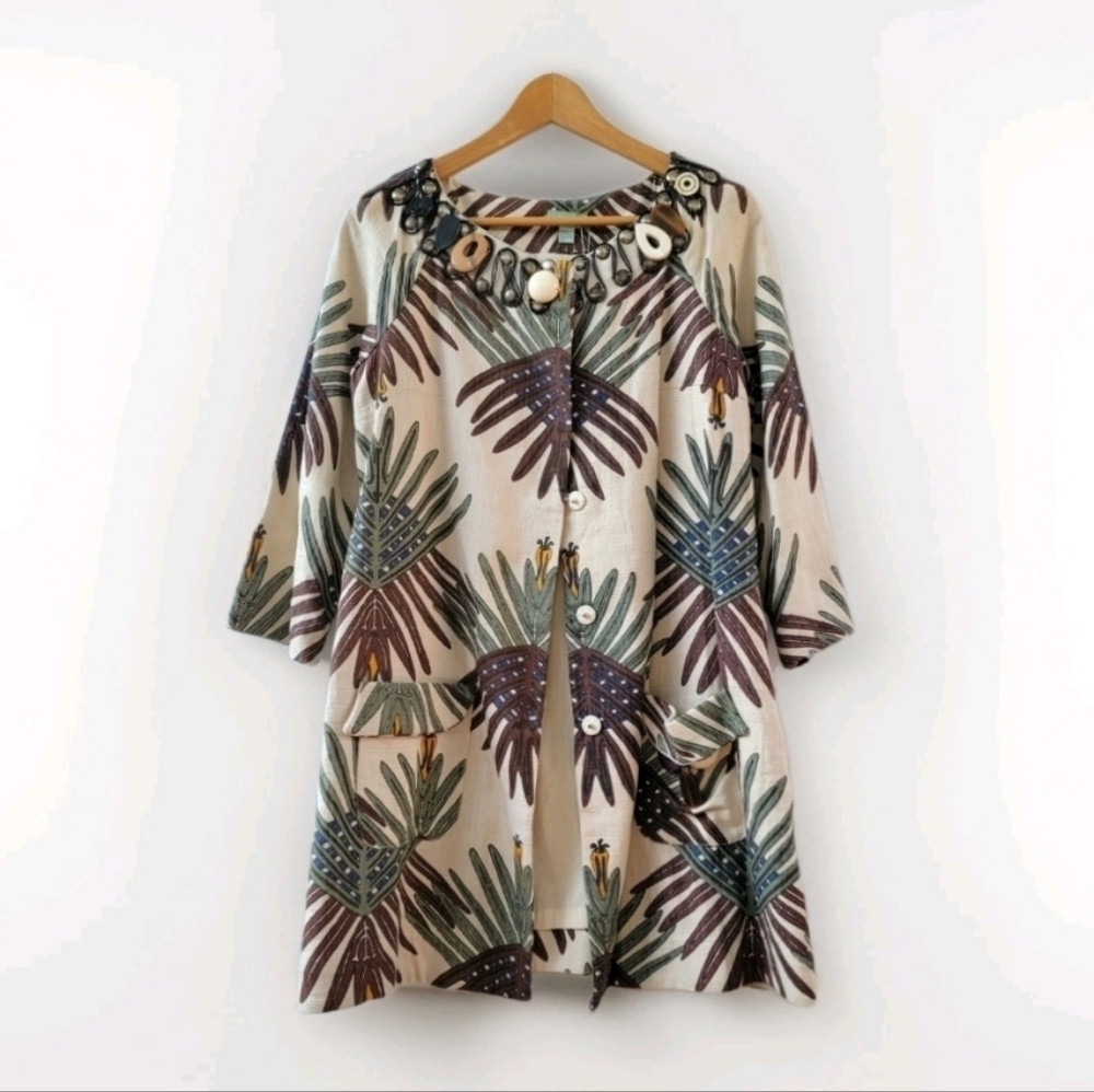 Hoss Intropia European Coat Size 38 Stone Beige Green Artsy Embellished Midi